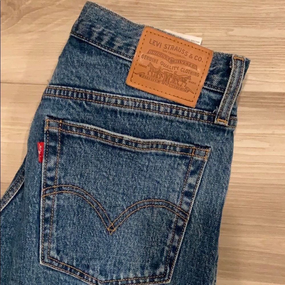 High waisted Levi wedgie jeans